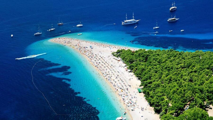 3 Islands Speedboat Tour: Golden Horn, Blue Lagoon & Jelsa - Getting from Makarska Harbor to Speedboat Tempo
