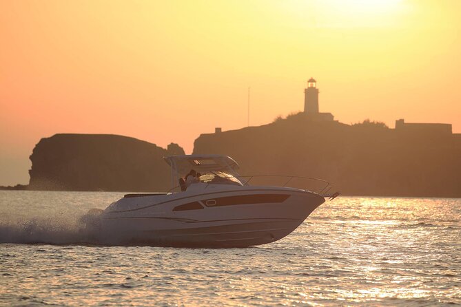 Amazing Sunset by private boat - A 7:00 PM speedboat plan that turns Dubrovnik into a photo ride