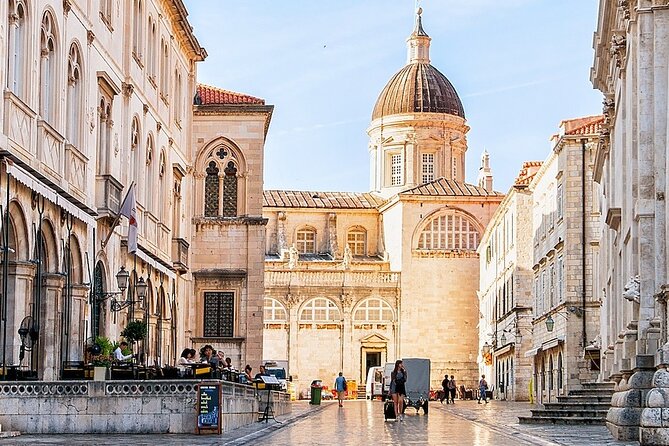 Beyond the Walls: A Historical Dubrovnik Audio Tour - Entering Dubrovnik’s story at Pile Gate