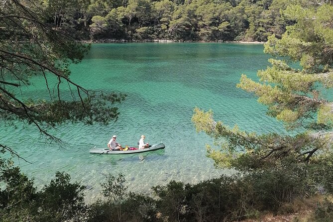 Blue and green cave on Koločep - The cave moment: what it feels like to go inside Modra špilja