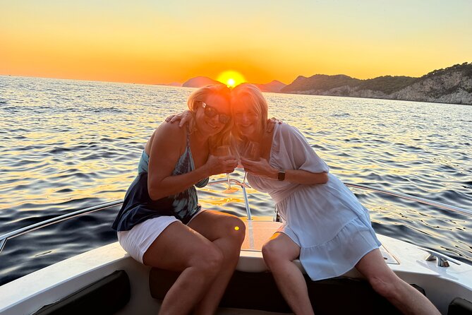 Blue Cave Boat Tour in Dubrovnik - The rhythm of the day: panorama, islands, caves, then back again