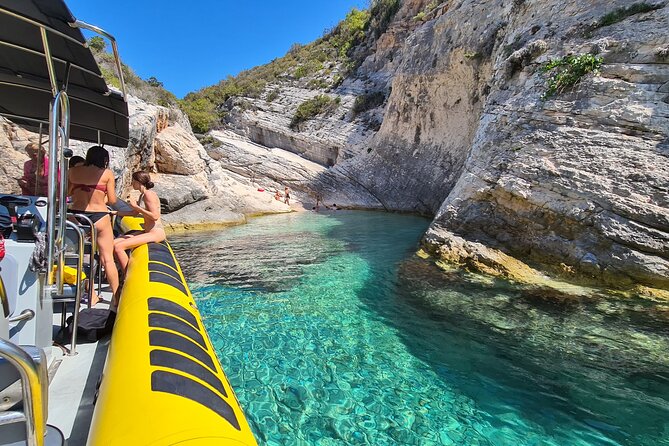 Blue cave & Hvar, 5 islands speed boat tour with unique boats from Split - Boat comfort and safety: what the ride feels like in real life