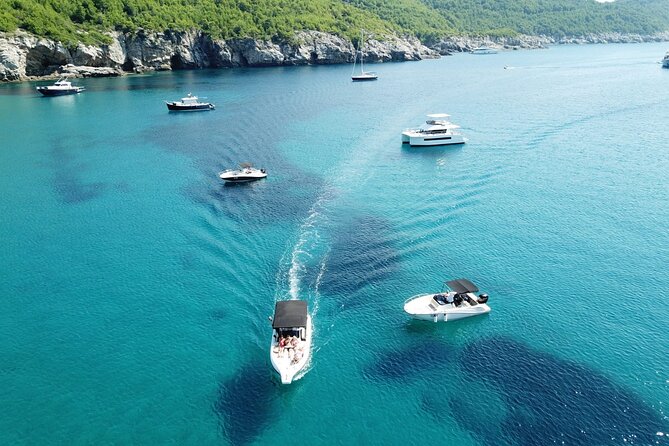 BLUE CAVE private speedboat tour with drinks - Quick highlights before you go