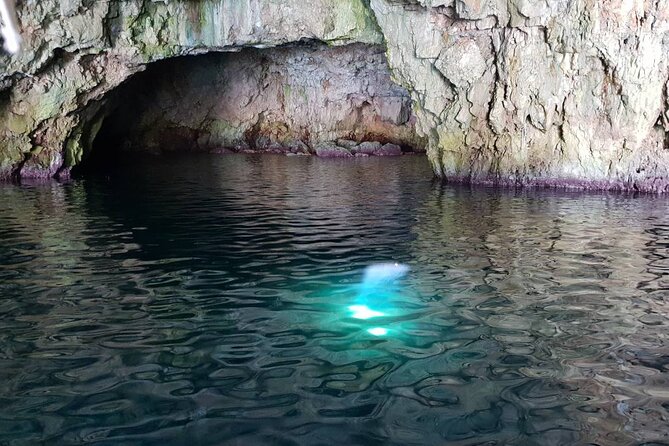 Blue Cave & Vis Island speedboat tour from Hvar - Stop 5: Vis lunch stop, and how to choose where you’ll eat