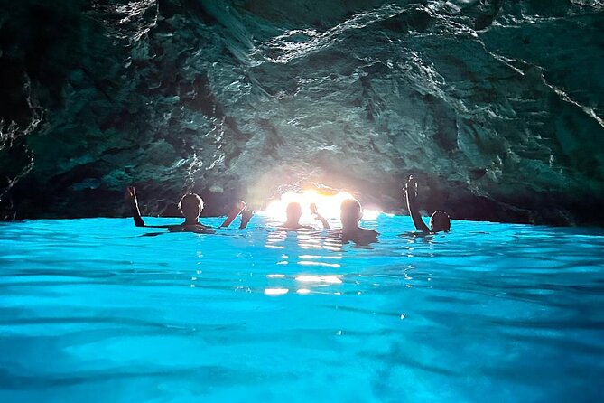 Blue & Green cave,Šunj beach - with drinks small group speedboat - Speedboat Caves and Šunj Beach: Why This Half Day Works