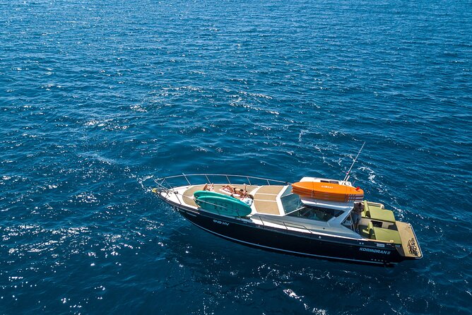 Blue & Green cave tour with yacht from town Hvar - Green Cave light beams: plan for extra ticket costs