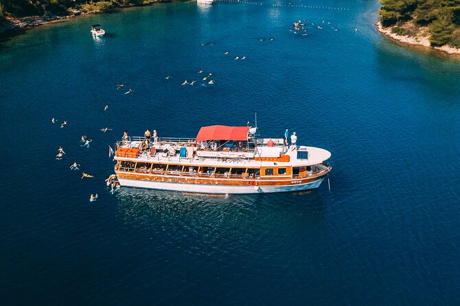 Blue Lagoon & Šolta Island from Trogir LUNCH & DRINKS INCLUDED - From Trogir Harbor to Šolta: what the morning feels like