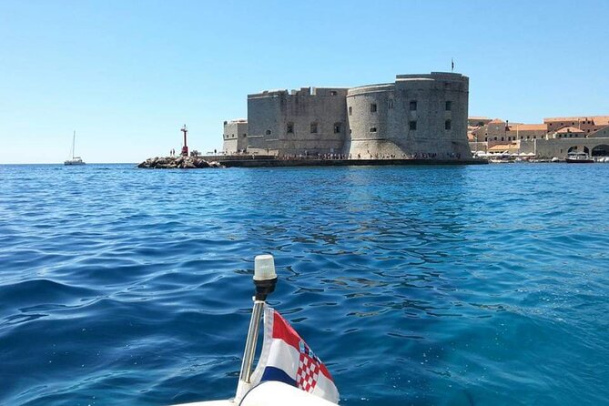 Boat rental in Dubrovnik Croatia. Cruise around Dubrovnik coast and islands - Boat setup, comfort, and what you actually get on board