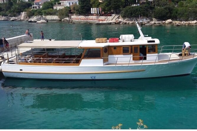 Boat Tour at Delfina Hvar - Getting on Board in Hvar, and Why the 11:30am Start Works