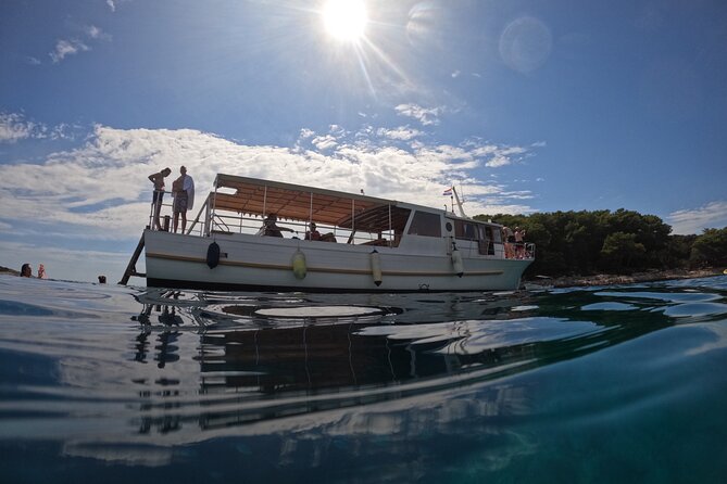 Boat Tour at Delfina Hvar - Crew Style and the Relaxed Family-Run Vibe