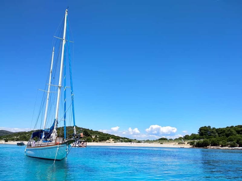 Boat Tour From Hvar: Blue Cave, Palmižana, and Vis Island - Biševo’s Blue Cave: How the Silvery Light Works
