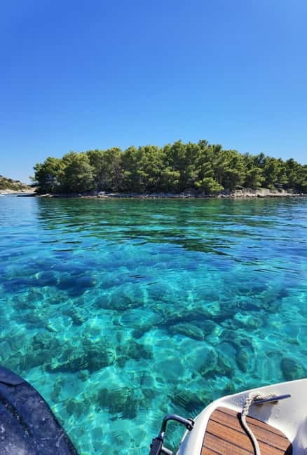 Boat tour from Zadar: Preko – Hidden Bay – Ošljak - Hidden Bay swimming: turquoise water time away from crowds