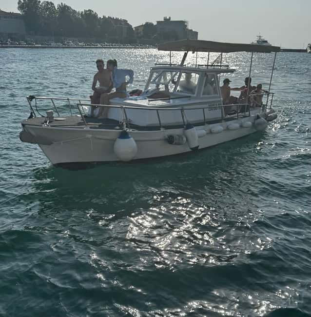 Boat tour from Zadar: Preko – Hidden Bay – Ošljak - Preko: coffee, promenade stroll, and the fortress viewpoint option