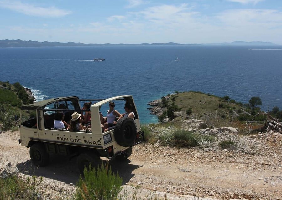 Brač: Island Exploration Tour by Four-Wheel Drive Jeep - From Splitska bay to Škrip: Roman traces and olive culture
