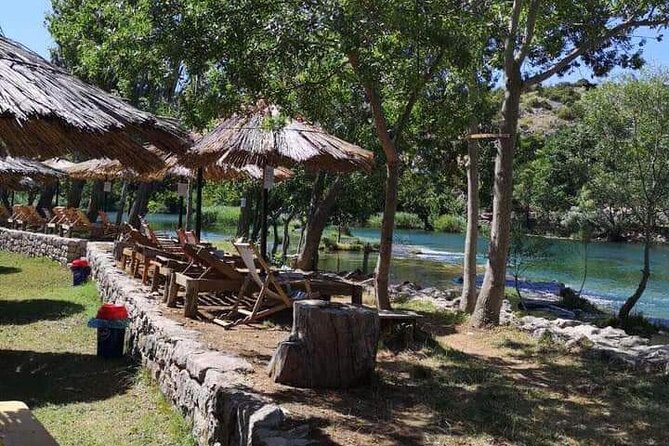 Canoe safari adventures at Zrmanja river day tour - Zrmanja River on a 5-hour guided paddle: the basic idea