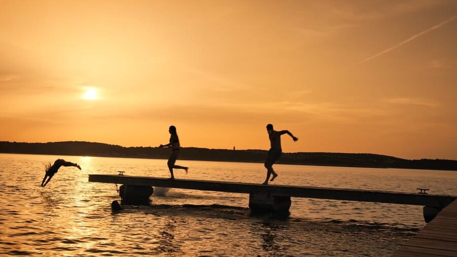 Cape Kamenjak: Sunset Kayak/SUP Wine Tour - Price and Value at About $76 per Person