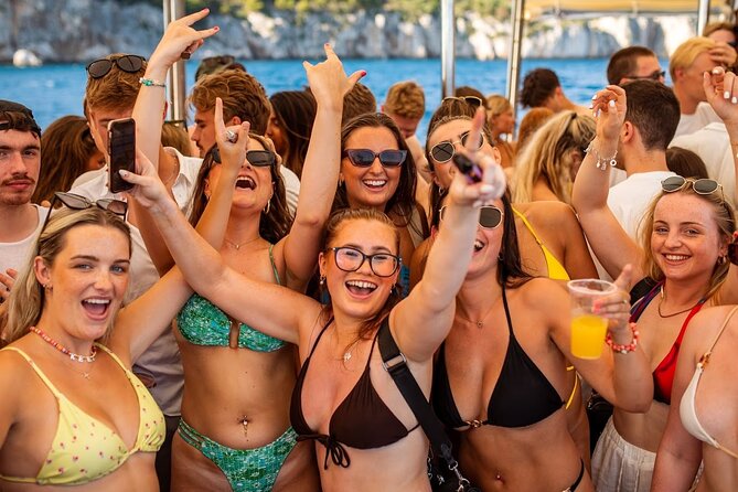 Captain’s Boat Party Split–Blue Lagoon Swim Stop + Free Shots &DJ - Key things that make this Split party cruise worth it