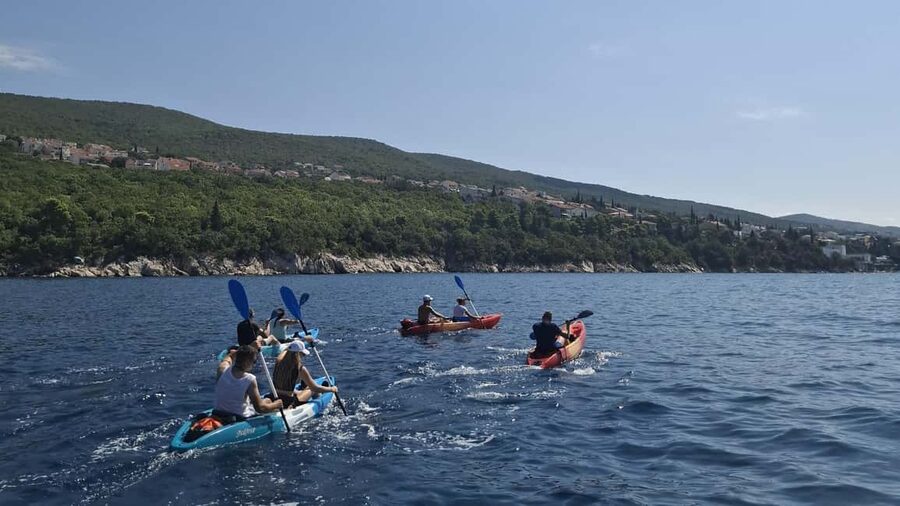 Crikvenica: Coastline Guided Kayak Tour with Viewpoint Hike - Who this tour suits best (and who should skip it)