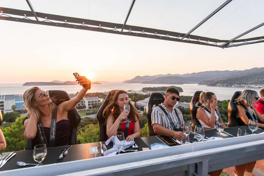 Dinner in the Sky Dubrovnik - The safety and height factor: how to decide if you’re a match