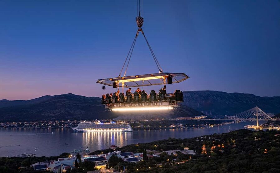 Dinner in the Sky Dubrovnik - Unlimited wine: the good stuff and the real pacing