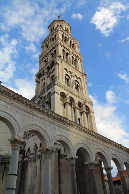 Diocletian's Palace and Old Town SMALL GROUP Walking Tour - A 90-minute route that helps you see the whole story