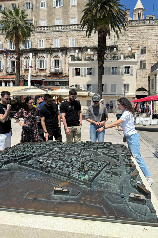 Diocletian's Palace & Old Town Split Walking Tour - Key highlights to look for