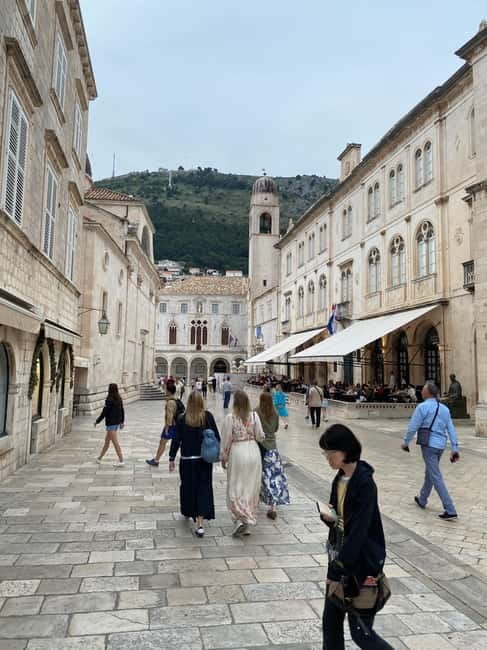Discover the Old Town of Dubrovnik - Sponza Palace and the Republic of Dubrovnik in plain language