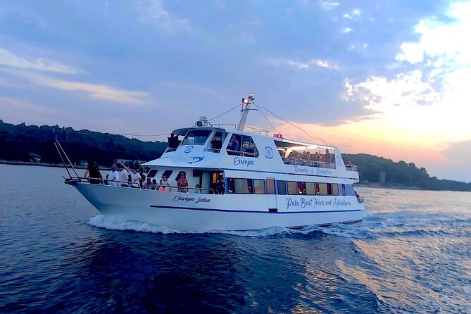 Dolphin Watching & Sunset Boat Tour With Dinner and Drinks - Dinner and unlimited drinks: simple, plentiful, usually a highlight