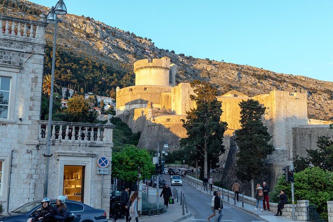 Drinks & Bites in Dubrovnik Private Tour - Prijeko Street local red wine and vegetable bruschettas