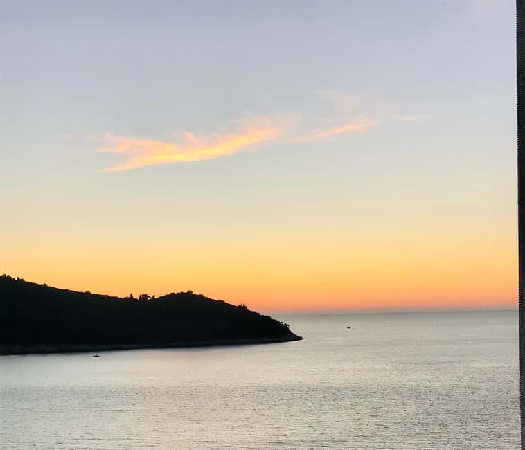 Dubrovnik: 1 Hour Sunset Cruise Around Old City Dubrovnik - Key things you will notice right away