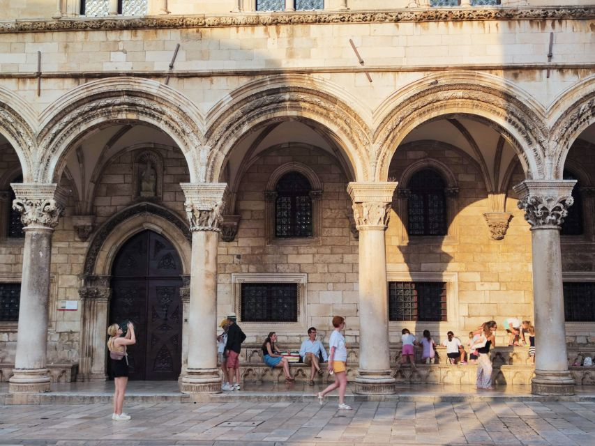 Dubrovnik: 2h Old Town Private Guided Tour - Markets and Eateries: What to Eat Between Landmarks