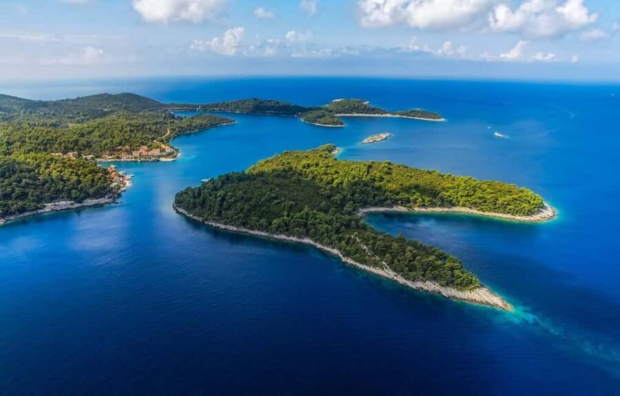 Dubrovnik: 3 Island Boat Tour with Lunch and Guide - Šipan Island: olive groves, village streets, and a great second act