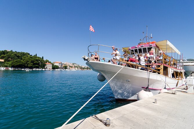 Dubrovnik: 3 Islands Boat Tour with Lunch & drinks(FR, ES, EN) - Sipan in 45 minutes: olive trees, villas, and boat-jump freedom