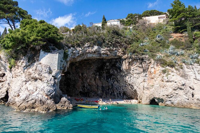 Dubrovnik 45-Minute Boat Tour Around Old Town Walls - “Ride, not a tour” is partly true, and partly why it works