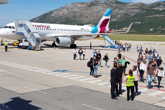 Dubrovnik Airport Transfer (Private transfer) - Airport flight tracking, delays, and early-morning sanity