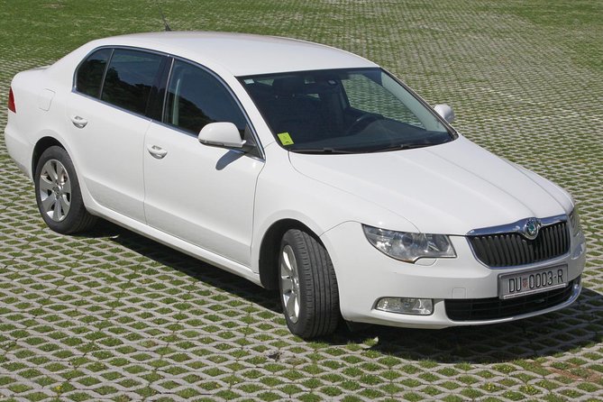 Dubrovnik airport transfer - The Sedan vs Minivan Choice for Up to 3 People