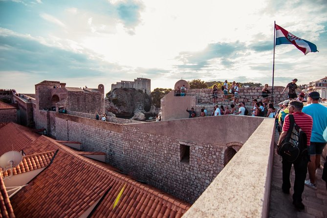 Dubrovnik: Ancient City Walls & Wars Walking Tour - Timing for heat and crowds, when to start your wall walk