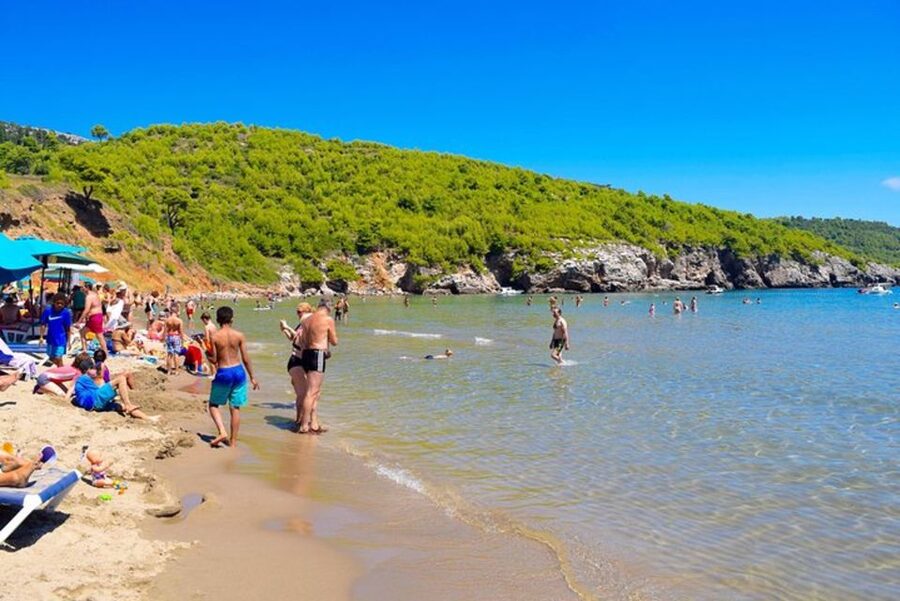 Dubrovnik: Blue Cave & Sunj Beach Boat Tour with Drinks - Drinks and On-Board Comfort That Actually Matter