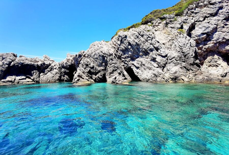 Dubrovnik: Blue Cave & Sunj Beach Boat Tour with Drinks - What to Pack (and What to Skip) for Cave Snorkeling