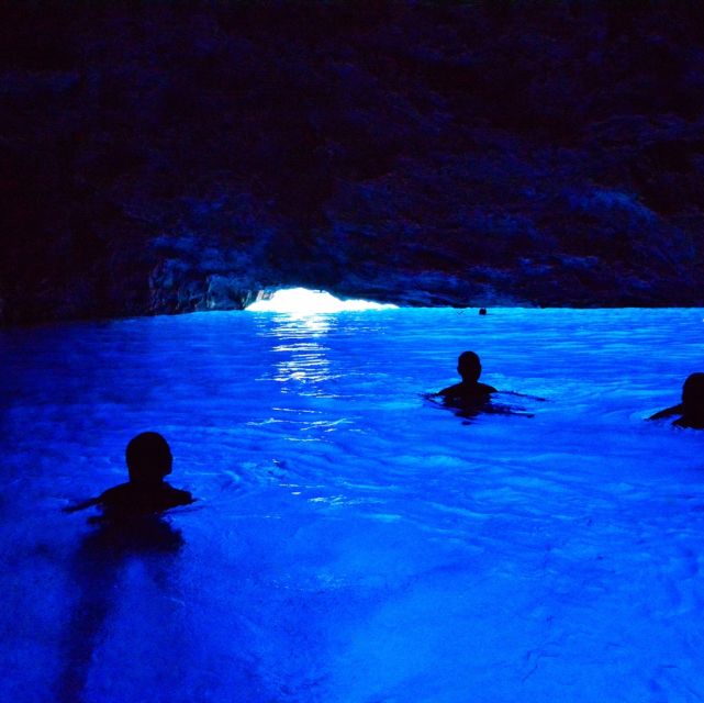 Dubrovnik: Blue & Green Caves Private Boat Tour with Drinks - From Deck & Cheers to caves: the “get started right” part