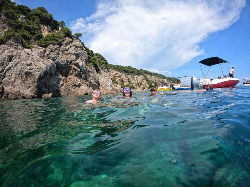 Dubrovnik: Blue & Green Caves Private Boat Tour with Drinks - Green Cave stops on Koločep: more water time, less rush