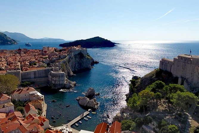Dubrovnik by Night, History, Wine & Bites - Tapas and a glass of red and white wine inside Old Town