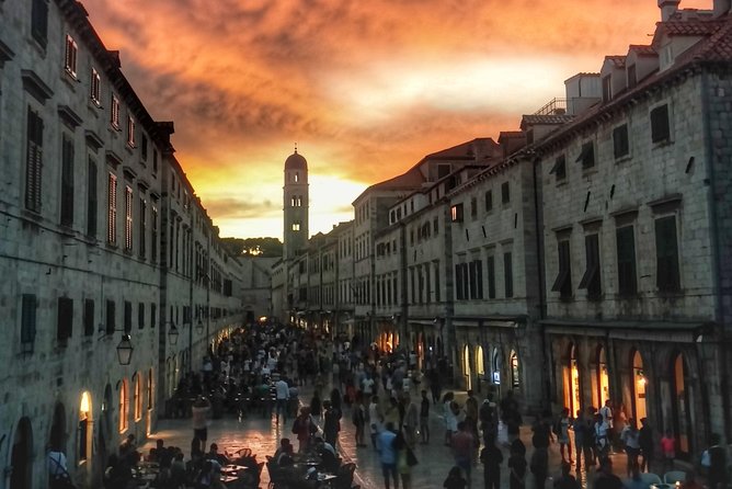 Dubrovnik by Night, History, Wine & Bites - Timing tip: book for an early evening overview
