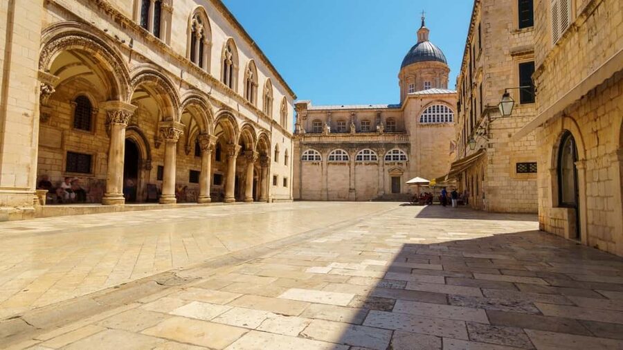 Dubrovnik: City Walls, Stradun & Old Town Story Walking Tour - Nautika to Pile Gate: the orientation moment that makes the Old Town easier to enjoy