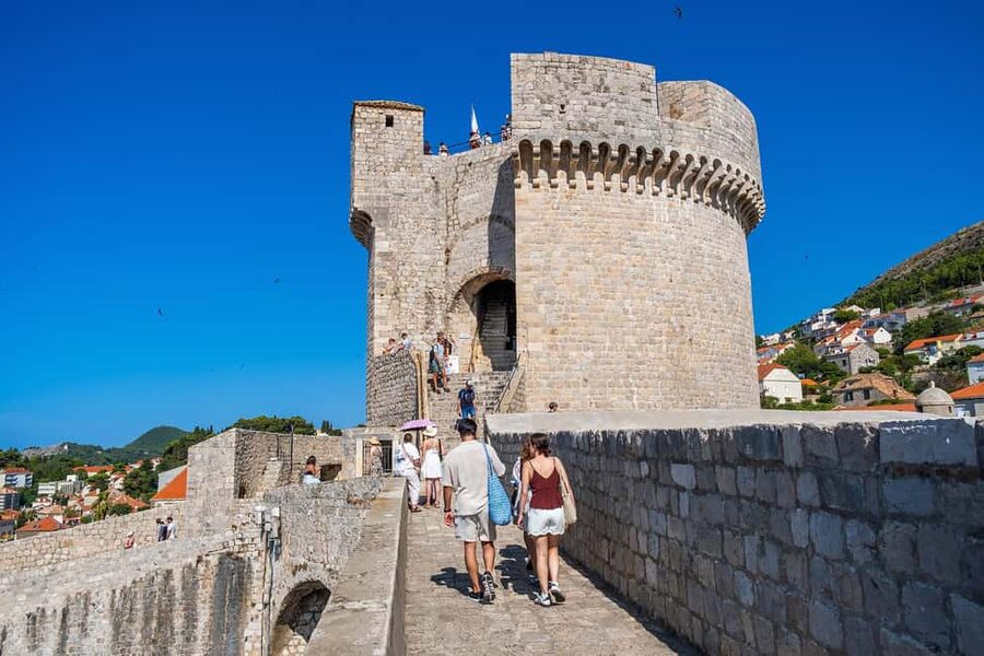 Dubrovnik: City Walls, Stradun & Old Town Story Walking Tour - Who should book this Dubrovnik Old Town and City Walls story walk