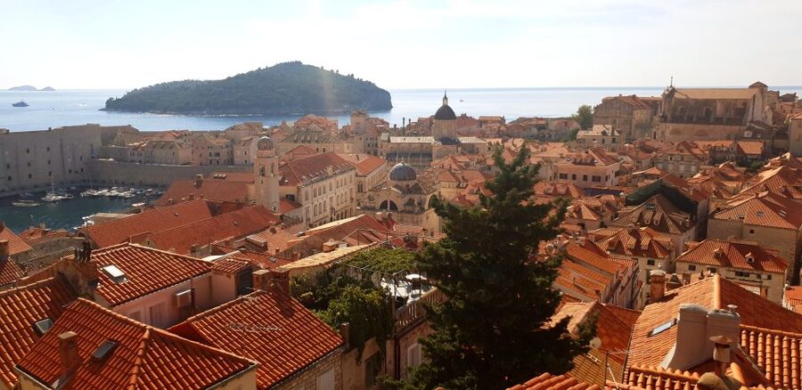 Dubrovnik: Early Bird Walking Tour - Stradun, the shiny main street you can actually enjoy