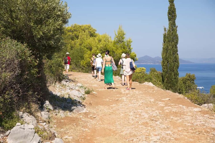 Dubrovnik: Elaphiti Island Luxury Pirate Ship Cruise - FAQ