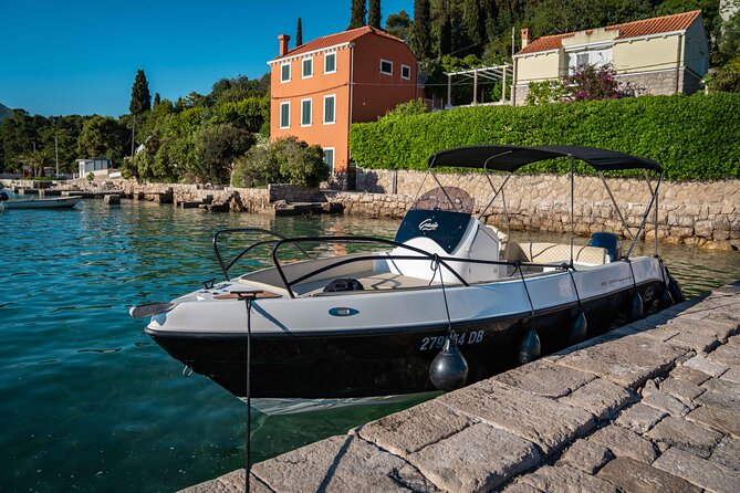 Dubrovnik: Elaphiti Islands 8 hours private tour with a speedboat - Sunj Beach stop: a beach-centered break with lunch and snacks in mind