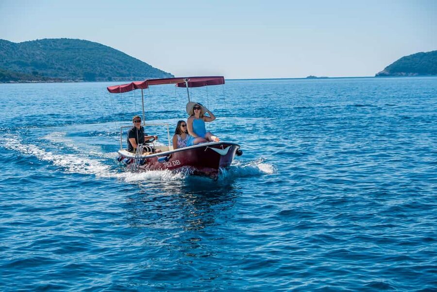 Dubrovnik: Elaphiti Islands Boat Rental - Zaton Pickup and Getting Your Bearings on the Water