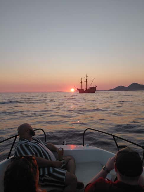 Dubrovnik: Elaphiti Islands Private Sunset Boat Tour - Finding the boat at Ribarnica ul. 1, Porat Dubrovnik